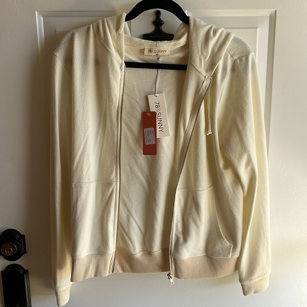 78 & Sunny Alternative Fleece Hoodie in Cream - Womens M